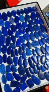 Cabochons Trimurti Gems en Lapis Lazuli Bleu Naturel de Grade AAA, 20-50mm, 5-15g, Formes Mixtes, Pierres Précieuses Polies en Vrac pour Bijoux Personnalisés - Product Image 3