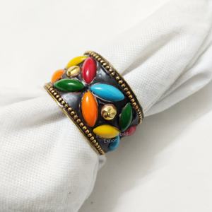 Anillos de Servilleta de Latón Rústico de Primera Calidad con Diseño Martillado para un Estilo Rústico y Elegante, Adornos para Mesa de Comedor para Fiestas, Bodas y Eventos Especiales - Product Image 4