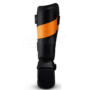 Forro interior transpirable con acolchado absorbente de impactos para entrenamiento intenso y uso en sparring. Protector de espinilla. - Product Image 3