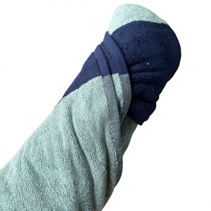 Serviette de bain en coton jacquard antimicrobien avec motif uni - Product Image 1