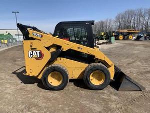รถตักล้อยาง CAT 262D3 มือสอง เครื่องยนต์ดีเซล ขนาดเล็ก รับน้ำหนักได้ 3 ตัน เหมาะสำหรับงานก่อสร้างและงานฟาร์ม - Product Image 3