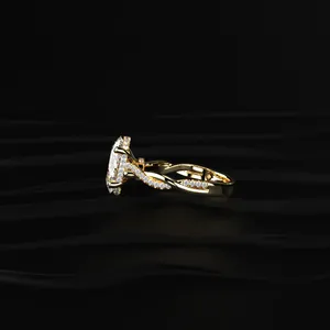 Bague en diamant ovale 1 carat avec bande pavée torsadée et halo caché, diamant sans défaut, clarté VVS-VS, bague de joaillerie festive pour femme - Product Image 2