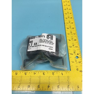 AMAT 0020-76571 Abrazadera, Base Trasera para Línea de Agua FAC - Equipo y Piezas de Semiconductores de Confianza Global - Product Image 1