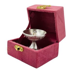 Diya Plateada con Caja de Terciopelo, Decorativa Antigua para Pooja, Deepak para el Hogar, Templo, Aarti, Redonda, de Metal Pulido, Regalos Artesanales - Product Image 2