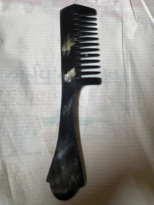 Peigne à cheveux Gua Sha en corne, artisanal du Vietnam, artisanat naturel, peignes en corne naturelle, peignes en corne de buffle, peigne en corne de buffle - Product Image 6