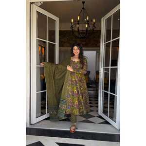 Conjunto de Traje para Mujer ND con Top, Pantalón y Dupatta en Verde con Estampado Digital para Fiestas, Talla L - Product Image 2