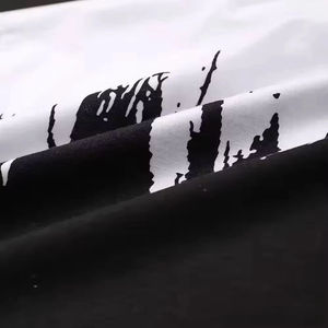 เสื้อยืดแขนสั้นพิมพ์ลายแบบซับลิเมชั่นสำหรับผู้ชาย ผ้าฝ้าย 100% เป็นมิตรกับสิ่งแวดล้อม แห้งเร็ว เนื้อผ้านุ่ม ระบายอากาศได้ดี ทรงปกติ น้ำหนัก 300 กรัม - Product Image 3