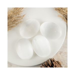 Anshul Impex Fabricante de Piedras de Selenita Natural Ovaladas de Alta Calidad de 2.5 Pulgadas, Cristales Curativos de 1 kg, Claridad, Purificación, Paz - Product Image 1