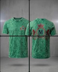 เสื้อยืดคอกลมแขนสั้นสีเขียวสำหรับผู้ชาย พิมพ์ลายมงกุฎและสิงโตที่ด้านหลัง ทรงปกติ สไตล์ลำลอง ผ้าฝ้ายถัก 100% - Product Image 4