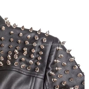 Nouvelle veste en jean pour femme style rock biker, personnalisée, avec clous et franges, collection automne 2026 - Product Image 4