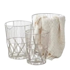 Lot économique de paniers à linge croisés en fil d'argent, ensemble de 3 paniers de rangement coniques en maille métallique pour la décoration intérieure - Product Image 1