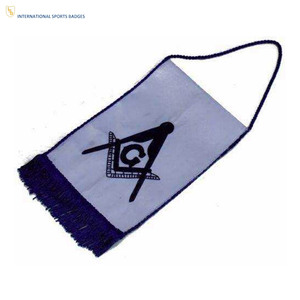 Bannières de régalia maçonniques haut de gamme personnalisées brodées en tissu satiné avec franges dorées décoratives et épingle de sûreté premium pour l'affichage en loge - Product Image 3