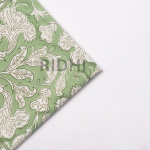 Serviettes en coton vert sauge faites à la main avec bordure imprimée de motifs floraux, linge de table réutilisable écologique, pour les dîners de fête et de mariage - Product Image 4