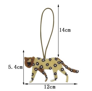 Llaveros de elefante color marrón hechos a mano, vintage, con pedrería, brillantes, multicolor, con letras del alfabeto, iniciales, dijes para muñeca - Product Image 4