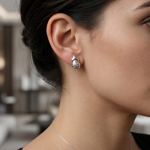 DIVYORO SLEEK LEAF ESSENCE EARRING - Product Image 4