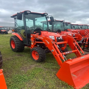 Tractor Kubota LX4020 para un Funcionamiento Fluido y una Maniobra Conveniente Durante el Corte de Césped, Trabajos Agrícolas Generales y Jardinería - Product Image 1