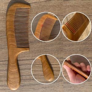 Suministro Directo de Fábrica de Peine de Madera Rústico Hecho a Mano para Peinar y Desenredar el Cabello, Herramienta para el Cuidado del Cabello Disponible a Precio de Mayoreo - Product Image 4