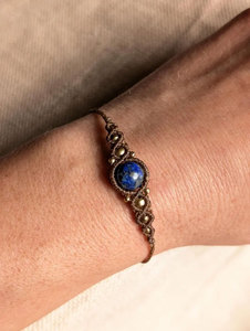 กำไลข้อมือมาคราเม่ปรับได้ ประดับลาบราดอไรต์ เชือกถักเคลือบแว็กซ์ ลูกปัดทอง สไตล์โบฮีเมียน เครื่องประดับสำหรับทุกเพศ ขายส่ง - Product Image 2