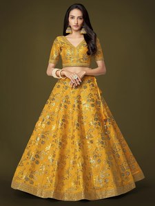 Rivaayat House Lehenga Choli de Seda Amarilla con Bordado Dori, Traje de Boda, Ropa Étnica India para Fiestas para Mujer, En Stock - Product Image 5