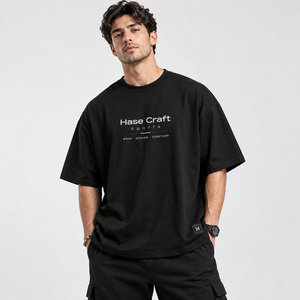 เสื้อยืดโอเวอร์ไซส์สีดำสำหรับผู้ชาย แขนสั้น คอกลม ผ้าคอตตอนเจอร์ซีย์ สไตล์ลำลอง สตรีทแวร์ พิมพ์ลายตัวอักษร - Product Image 1