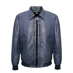 Blouson aviateur unisexe en cuir noir gaufré python, fait main, col rond, imperméable et respirant - Product Image 1