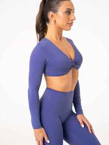 Haut court torsadé à manches longues et col en V pour femme, couleur unie, respirant, coupe régulière, idéal pour le sport - Product Image 6
