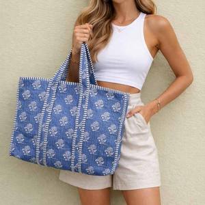 Sac fourre-tout matelassé en coton indigo, patchwork imprimé à la main, grand sac à bandoulière pour le voyage et le shopping, vente en gros - Product Image 3