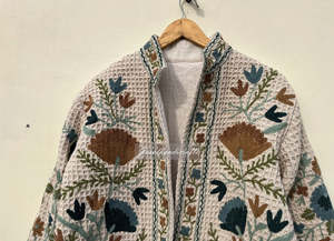 Chaqueta Bordada a Mano para Mujer, Estilo Suzani, Acolchado Kantha, Frente Abierto, Prenda Exterior Étnica Tradicional, Venta al Por Mayor de Fábrica - Product Image 3