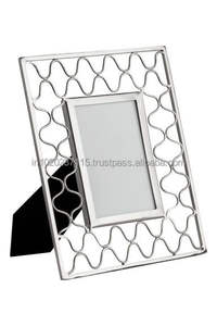 Vintage style metal <b>photo</b> frame perfect <b>for</b> classic home decor artistic wall <b>mounted</b> <b>photo</b> display - Product Image 3