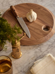 Planche à découper en bois naturel fabriquée en Inde avec rainures pour le jus, durable, écologique, passe au lave-vaisselle, pour la viande, le fromage et les légumes - Product Image 3