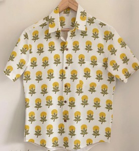 Chemise décontractée pour homme en coton, style formel, faite à la main par un designer indien, à manches courtes, rayée, imprimé batik, écologique, été - Product Image 2