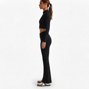 Conjunto Deportivo de 2 Piezas para Mujer, Top Corto de Manga Larga con Cierre Frontal y Leggings Ajustados de Cintura Alta, Ropa Deportiva - Product Image 3