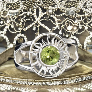 Anillo redondo de peridoto, anillo de plata de ley, anillo de piedra de nacimiento de agosto, plata de ley 925, diseño floral hecho a mano, anillos para mujer - Product Image 3