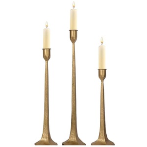 Juego de Portavelas Cónicos de Oro Antiguo Forjado a Mano – Trío de Candelabros de Latón Artesanales con Forma de Tulipán para Decoración de Mesa de Lujo - Product Image 6