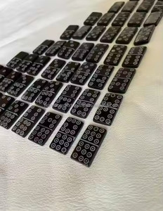 Décor sur le thème Domino ajouter du caractère et du charme à n'importe quelle pièce avec des accents de pièce de jeu créatifs - Product Image 1