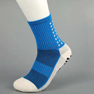 Chaussettes de sport en tissu tissé brodé motif banane jaune, silhouette moyenne, confortables et élégantes, pour tenue athlétique - Product Image 5