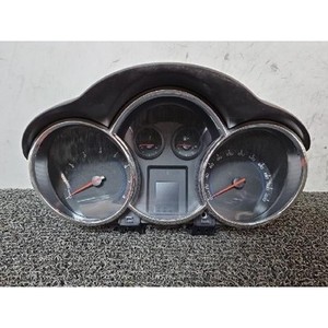 Paneles de Instrumentos Usados para Cruze 95990329 - Product Image 1