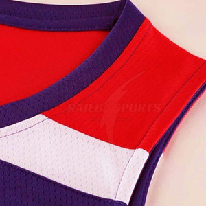 Uniforme de Baloncesto OEM, Conjunto Deportivo con Tela 100% Poliéster Transpirable para Mayor Comodidad Durante los Juegos - Product Image 5