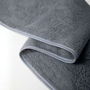 Serviette pour animaux de compagnie en microfibre avec logo imprimé personnalisé - Drap de toilettage ultra absorbant pour chiens destiné aux détaillants - Product Image 2