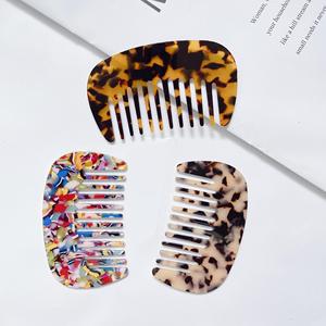 Peine de resina, el más vendido, utilizado para desenredar suavemente el cabello, distribuir los aceites naturales del cuero cabelludo y reducir la electricidad estática y el encrespamiento. - Product Image 6