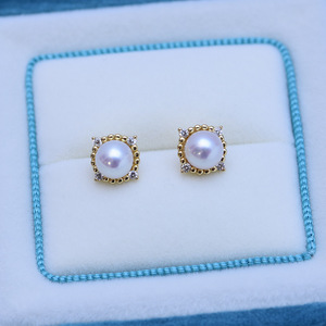 Zhuji Danshui S925 <b>Silver</b> Live Cross-border Wholesale Double Pearl White Strong Light Butterfly Earnail Fashion <b>Stud</b> Earrings - Product Image 1