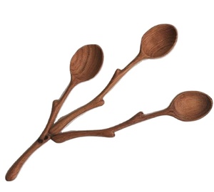 Cuillère de cuisine en bois du Vietnam, faite à la main, avec manche en branche, ustensile de cuisson, de mélange et de service, vaisselle rustique du Vietnam - Product Image 1