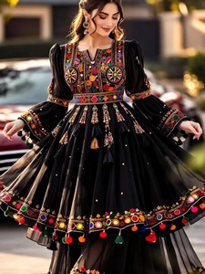 Vestido Maxi Afgano Negro Bordado, Ropa Tradicional Étnica para Fiestas, Contraste de Colores Intensos, Trabajo de Hilo Vibrante, Cultural - Product Image 1