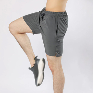 Nouveautés : Shorts décontractés taille mi-haute avec effet froncé, logo personnalisé, sans coutures, respirants, pour hommes, pour la gym et l'entraînement, avec couleurs personnalisables - Product Image 4