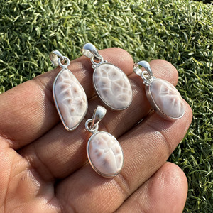 Collar con Colgante de Plata de Ley 925 con Larimar Rosa Natural y Thomsonita, Diseño Floral Único, Estilo Bohemio para Bodas, Venta al Por Mayor - Product Image 3