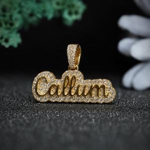 Pendentif personnalisé en argent 925 avec moissanite VVS taille ronde, serti de diamants, bijou de luxe unisexe, pendentif de déclaration - Product Image 1