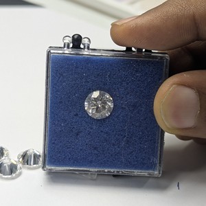 Diamant rond brillant cultivé en laboratoire de 3 carats, couleur EF, pureté VVS VS, rempli par CVD, pour la fabrication de bijoux - Product Image 4