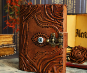 Diario Clásico Vintage de Cuero Vacuno Hocus Pocus, Libro de Hechizos con Ojo Turco de Aleación, Decoración Artesanal Religiosa de Brujería para Halloween - Product Image 1