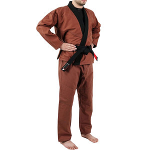 Tenue d'arts martiaux de qualité supérieure Solid Trader, en coton fin, pour l'entraînement et la pratique des experts, vêtements actifs pour le judo et le karaté - Product Image 1