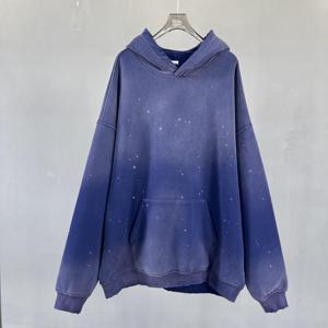 เสื้อฮู้ดดี้พิมพ์ลายสีแบบแอซิดวอช หนักพิเศษ สไตล์วินเทจ ขาดๆ แบบสตรีทแวร์ ทรงโอเวอร์ไซส์ ผู้ผลิต OEM - Product Image 2